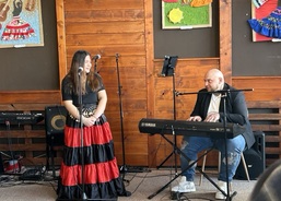 Mezinárodní den Romů 2025 - vystoupení.jpg